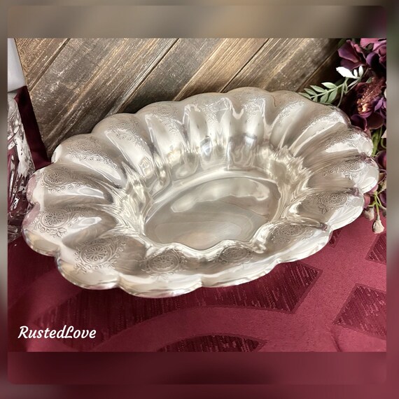 Sterling Silver Fruit Bowl / Vintage Centerpiece Serving Bowl / Sterling Fruit Bowl / Sterling Silver Etched Centerpiece Bowl / Silver Bowl