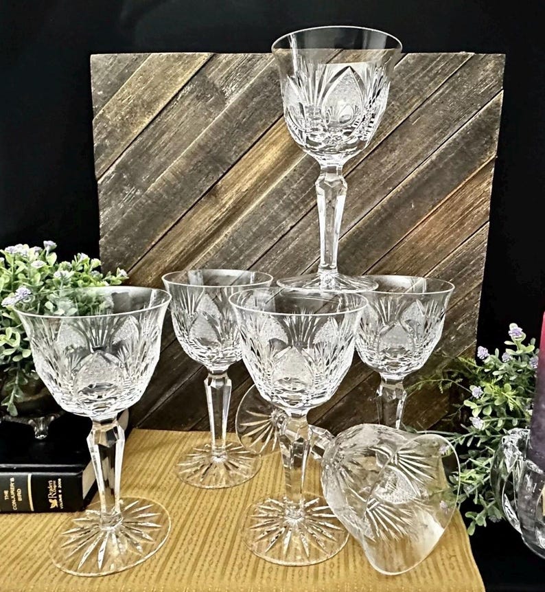 Bohemia 24% Lead Crystal Wine Glasses Set of 6 Cut Crystal Boxed Vintage bild 3