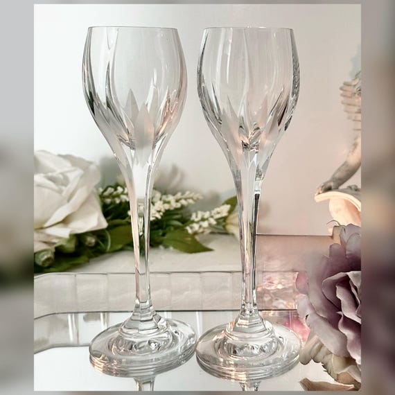Mikasa Flame D'Amore Cordial Glasses - Frosted Swirl Design (Set of 2)