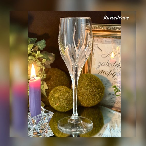 Mikasa Flame D'Amore Wine Glass / Vintage Flame D'Amore Wine Glass / Mikasa Crystal Wine Glass / Frosted Flame D'Amore Wine Glass - 1