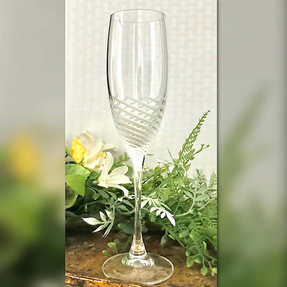Cristal D'Arques-Durand Spiral Mate Champagne Glass / Champagne Toasting Flute / Wedding Toasting Glass / Spiral Mate Champagne Glass - 1
