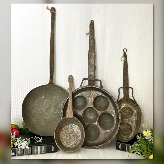 Wall Antique Hanging Copper Pans / Antique Hand Crafted Copper Cooking Utensils / Antiqued Signed Dated Copper / Antique 1919 Set of 4