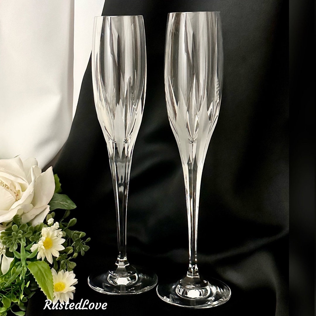 Champagne Flutes / Vintage Mikasa / Flame D'amore / Toasting Glasses