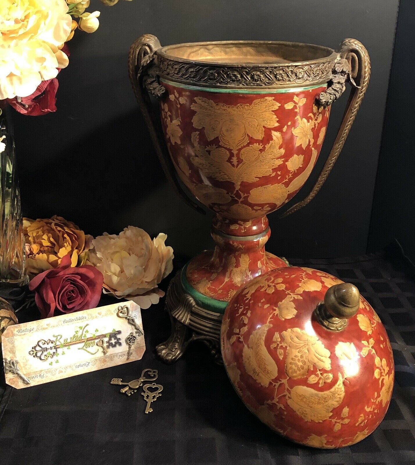 Vintage ceramic WL 1895 - Wong Lee Urn with lid Bonze