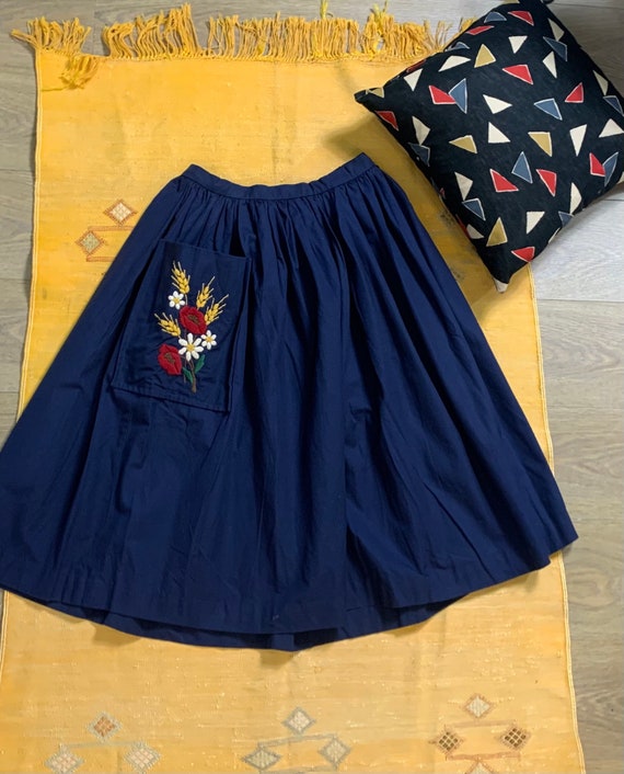 cotton half circle 1950s skirt huge embroidered po