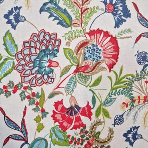 Tyg på metervara, bomull "Altesse" flerfärgad blommig provençale 0,5