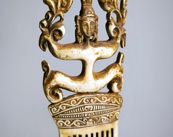 Vintage tribal carved bone comb, Maluku islands