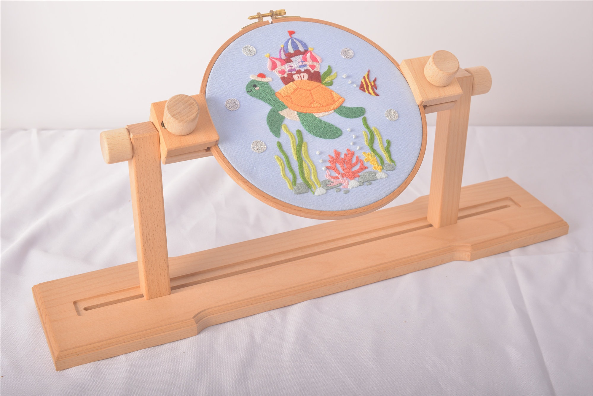 Flexible Embroidery Hoop Table Seat Stand | Beech Wooden embroidery hoop  holder | Made in the UK | Suitable for embroidery hoops up to 12 Inch (30  cm)