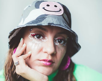 SMILE Bucket Hat