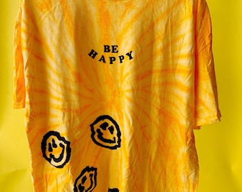 be happy Tee