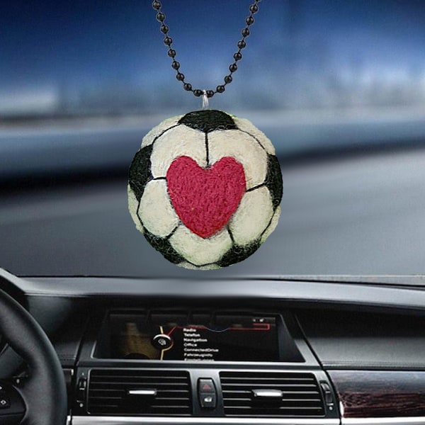 Swingende voetbal, zacht vilt auto achteruitkijkspiegel ornamenten, sleutelhangers, naaldvilt interieur, cadeau voor voetbalfans. uniek