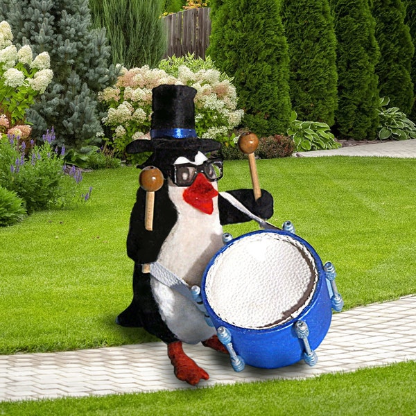 Naaldvilten pinguïn met grote trommel. geluksbrenger, gelukssymbool. kinderspeelgoed. Gepersonaliseerd dierenliefhebber cadeau van MariRich