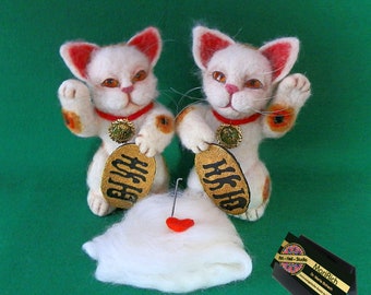 Lucky cats Maneki-neko, Japanese waving figures. A wish for wealth, happiness, success, prosperity from MariRich. Needle Felted Animals