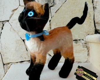 Needle Felted Animal: Siamese Cat, Realistic Cat, Soft Toy Figurine, Custom Gift for Cat Lovers by MariRich