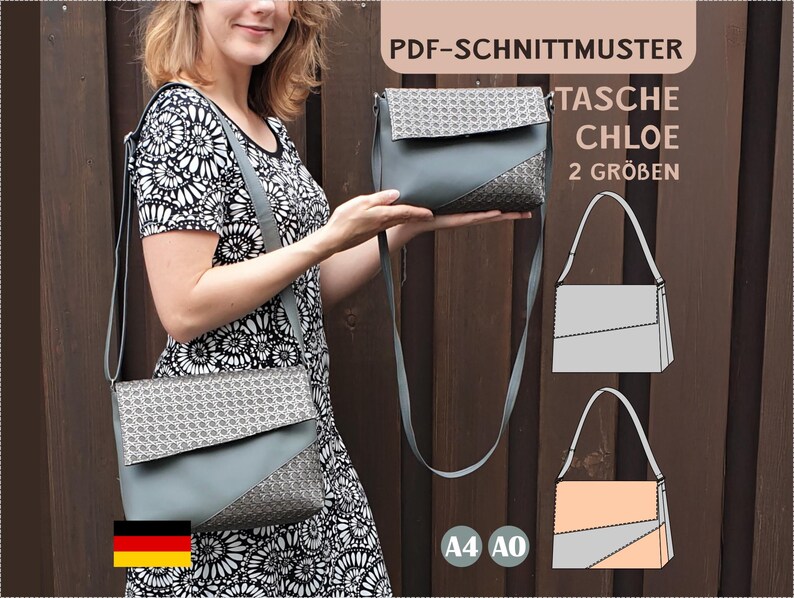 Puede incluir: Una mujer sostiene dos bolsos grises y estampados con correas largas. Las bolsas tienen un dise&ntilde;o geom&eacute;trico y el texto "PDF-SCHNITTMUSTER TASCHE CHLOE 2 GR&Ouml;BEN" es visible. Tambi&eacute;n se incluye la bandera alemana.