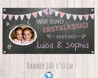 Einschulungs - Banner für Zwillinge - 100 x 50 cm - mit Foto personalisierbar | Tafeloptik rosa Wimpel