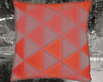 Retro cushion 40 x 40 cm | 50 x 50 cm Triangle Terracotta Gray 60s 70s Modernist Cushion Cover, Lounge Cushion Cover, Vintage Cover Geometric