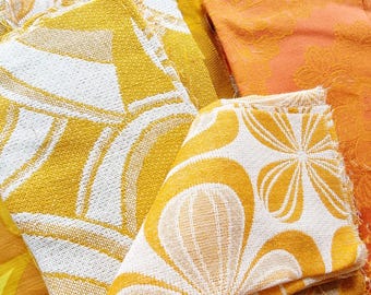 1.7kg Vintage Fabric Remnants Bundle Pop Op Art 70s DIY Fabric Floral Geometric Pattern Lounge Flower Power Hippie Yellow Orange Boho Fabric Bundle