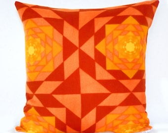 Retro Kissen 50x50cm MEXICANA AZULEJOS Sunburst Kaleidoskop Fliesen, Orange Rot, 60er 70er Pop Art Kissenhülle, Kissenbezug, Vintage Bezug