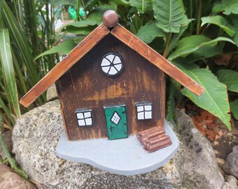 Rustic wooden house 17x22x19 cm, decorative wooden house with gable roof, wooden cabin made of reclaimed wood, home decor old house, gift garden decoration