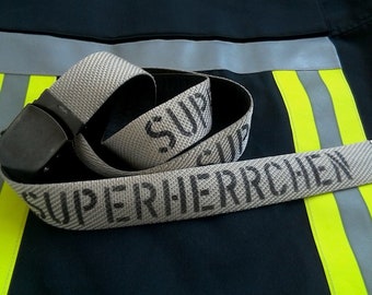 Gürtel Feuerwehrschlauch Aufdruck SUPERHERRCHEN