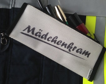 Cosmetic / toiletry bag imprint "Mädchenkram"
