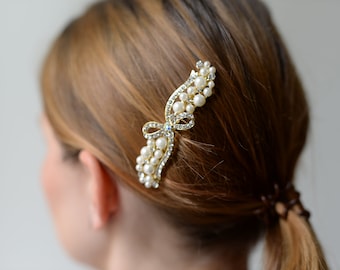Haarkamm Zierperlen Liebesknoten - Haarschmuck in Gold und weißen Perlen