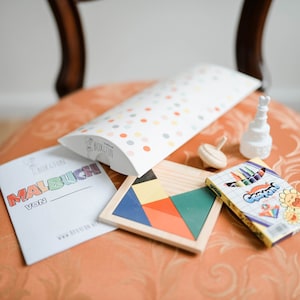 Kinderspielzeug, Schachtel mini für Kinder auf Deiner Feier. Hochzeit, Blumenkinder oder Kindergeburtstag. Die perfekte Beschäftigung!