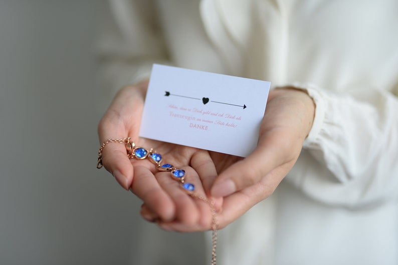 Trauzeugin Danke sagen Karte plus roségoldene Armkette mit Blauen oder Kristallklaren Herzen plus Geschenkverpackung Bild 1