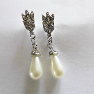 Braut Schmuck Set Perlen: 2reihige Perlenkette mit Kristallanhänger und Ohrringe Bild 4