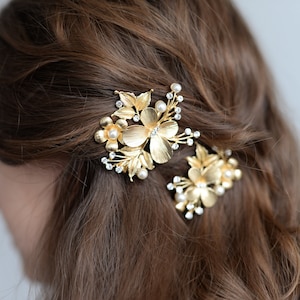 Haarschmuck Schmetterling und Blätter 2x Goldene Haarclips mit Schmetterling Blätter kleinen Zierperlen und Strass Steinen Bild 1