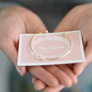Schwestern Geschenk - Karte plus Herz Armreif offen in Gold oder Silber plus Geschenkverpackung mit Thank You - Sticker