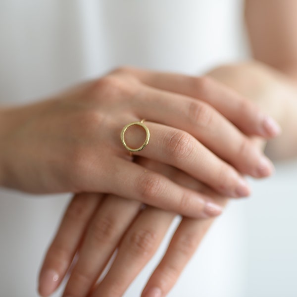 Ring - Eternal Circle: Ring met structuur glanzend in goud - zilver - roségoud