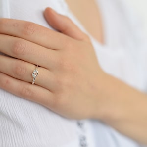 Knoten Ring - silberner oder goldener Ring: Liebesknoten