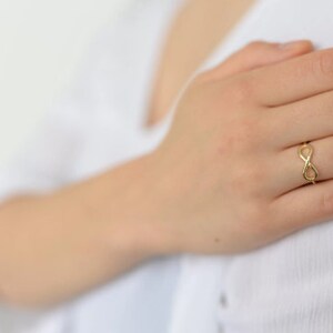 Infinity Ring Silber oder Gold Unendlicher Liebesbeweis Bild 3