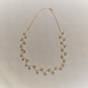 Pearl necklace with gold hook setting - Dainty choker pearl necklace