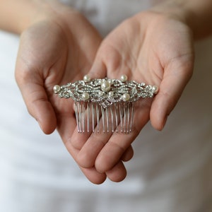 Bridal hair accessories hair comb in silver with decorative pearls and rhinestones image 2