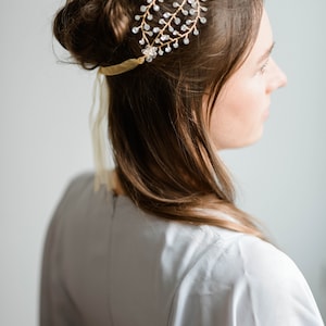 Delicate rhinestone hairband - feminine hair accessory