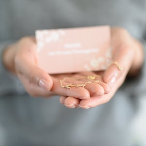Trauzeugin Danke sagen - Karte mit Anker Armband in Gold oder Silber plus Geschenkverpackung mit Thank You – Sticker.