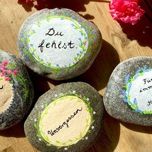 Memorial stones “You are missed”, “Unforgotten”, “Forever in our hearts”, flowers, custom-made, individually hand-painted gravestone grave decoration