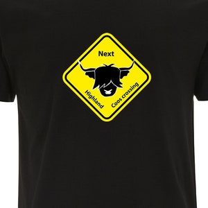 スコットランドのハイランド牛のTシャツ - オーストラリアの道路標識スタイルのTシャツ - 黒 - オーストラリア人へのスコットランドの贈り物