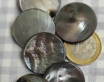 5 x 25 mm, 40", vintage, old, grey mother of pearl buttons with eyelet, price per piece 1.98 euro