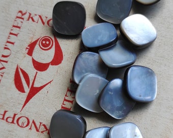 12 x 12 mm, 22", grey-iridescent, vintage from the 60s, smooth old mother-of-pearl buttons with eyelet, 9 buttons, price 1.00 euros each