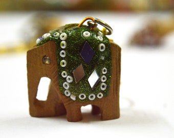Portachiavi a forma di elefante con specchio fatto a mano: ciondolo per borsa boho