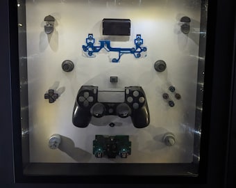 PS 4 Dual Shock Controller im Bilderrahmen  Wanddeko