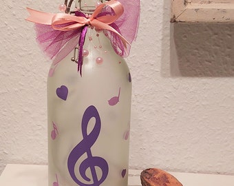 Die Lampe in der Flasche für Kinder  "Musiknoten"   mit Wunschname