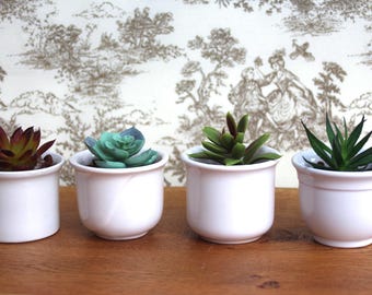 Vintage Set 4 kleine Blumentöpfe Keramik weiß Übertöpfe Blumenübertöpfe mini Töpfe Kakteen Sukkulenten Zimmerpflanzen