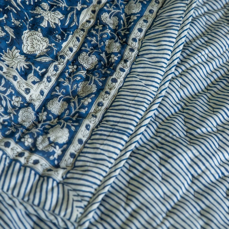 Juego de edredones de puntada Kantha hechos a mano de Blue Botanica, edredones índigo, edredones Kantha azules, edredones tamaño queen, edredón de cama doble imagen 4