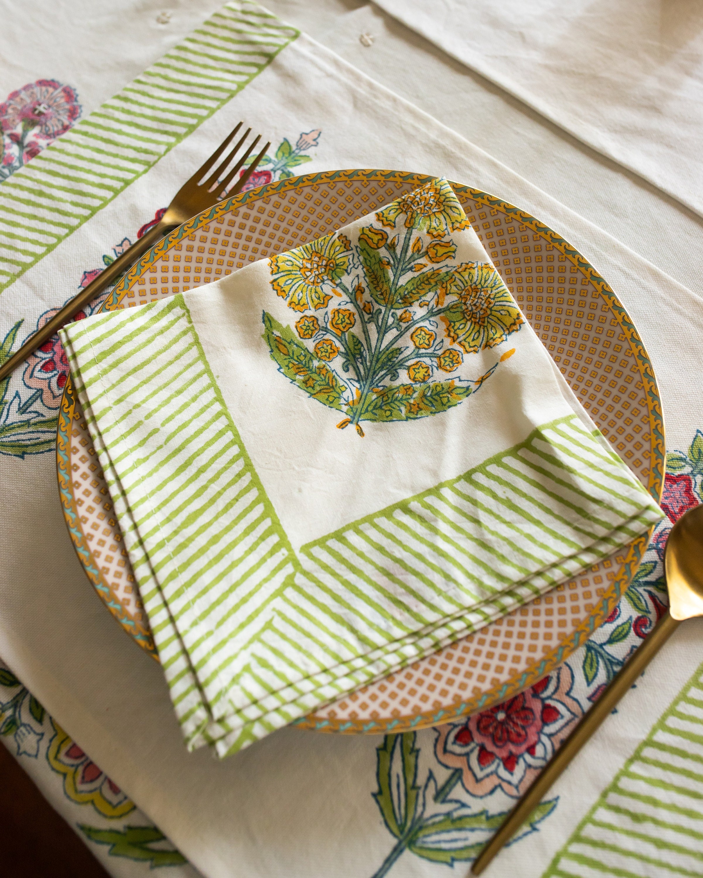 Amazon.com: Blue Botanical 10ft Wedding Table Runners 29