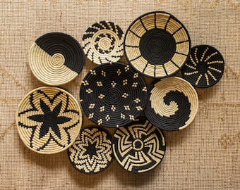 Black and Natural Sabai Grass Handwoven Baskets, Monochrome Plates, Set of 3/4/5 or 7, Wall Art, African Baskets, Black and White Decor